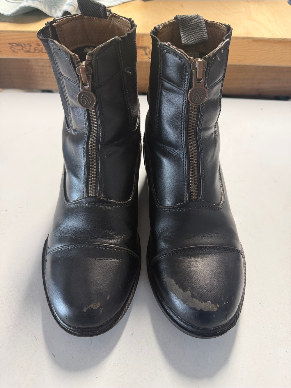 Girls size 3 paddock boots